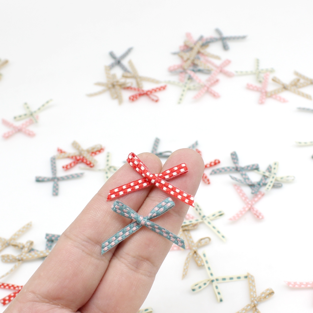 โบว์ผ้าซาตินโพลีเอสเตอร์ขนาดเล - Embellishments For Scrapbooking บทวิจารณ์และราคา